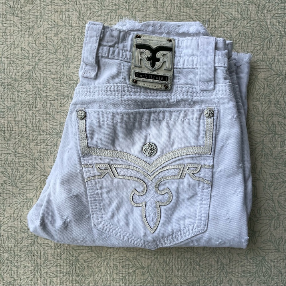 White Embroidered Jeans Rock Revival 38 Barry short